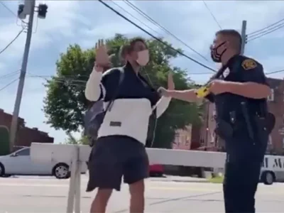 Pittsburgh Police officer arrests man and threatens him with taser at Squirrel Hill farmers’ market