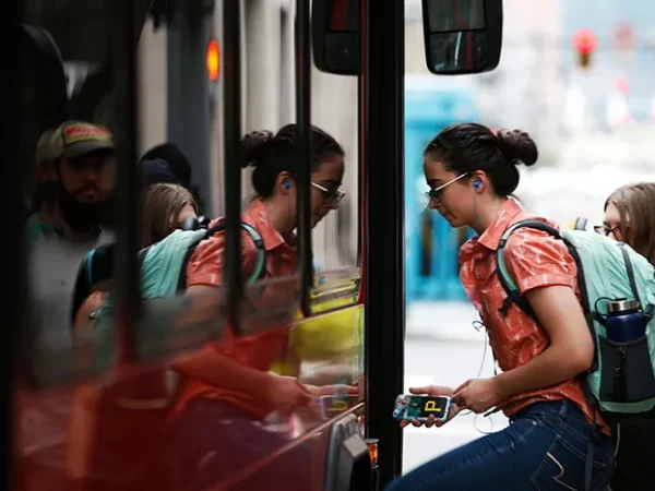 Report from transit advocates says reduced fares can increase ridership during pandemic