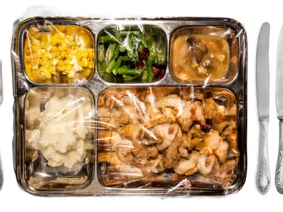 10 Reasons to Stay Home This Thanksgiving