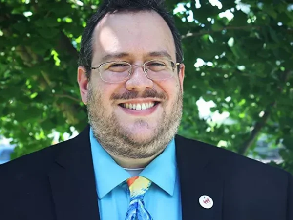 Teacher Steven Singer focused on boosting education and reforming the jail in run for Allegheny County Council