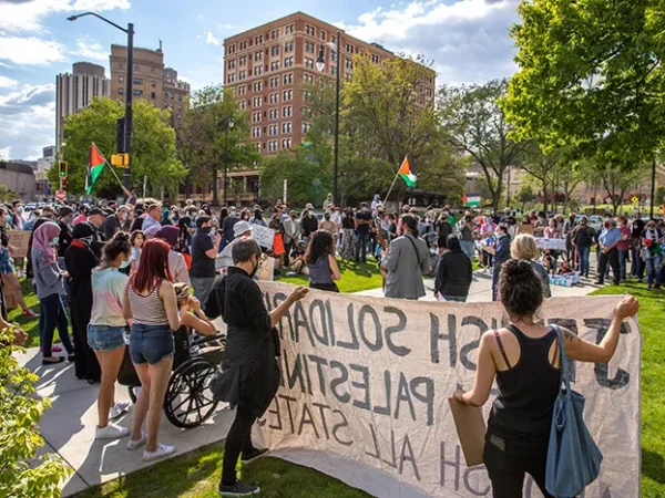 Hundreds join Stand in Solidarity with Palestine protest in Oakland