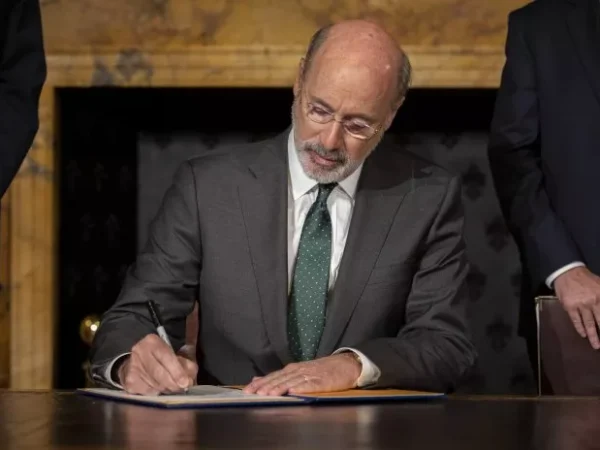 Gov. Wolf vetoes bill banning Pa. schools, colleges from requiring COVID vaccines
