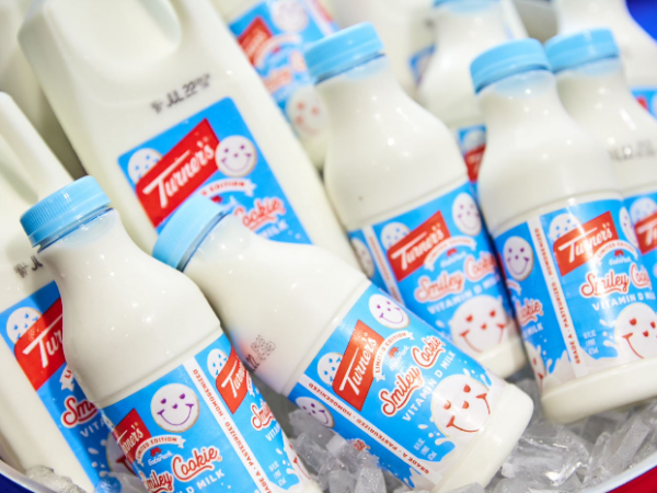 Eat’n Park and Turner’s create the ultimate Pittsburgh drink: Smiley Cookie Milk