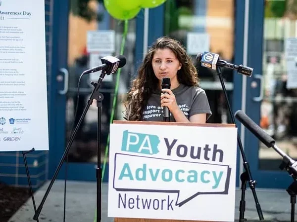 Pittsburgh teen uses own experiences with anxiety and depression to help others