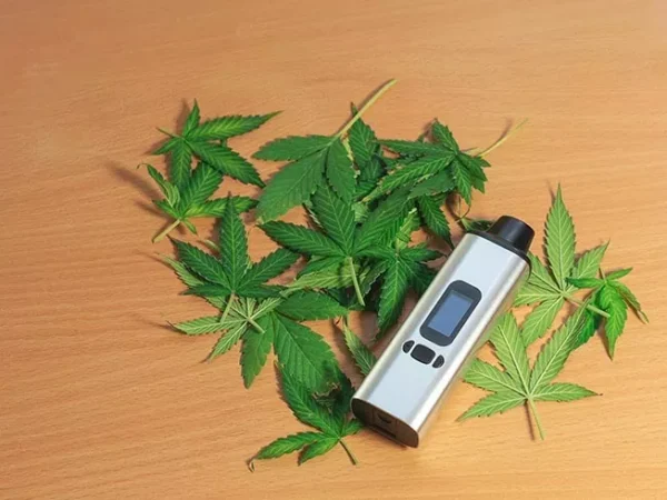 State sends second vague email to patients about medical marijuana vape product safety