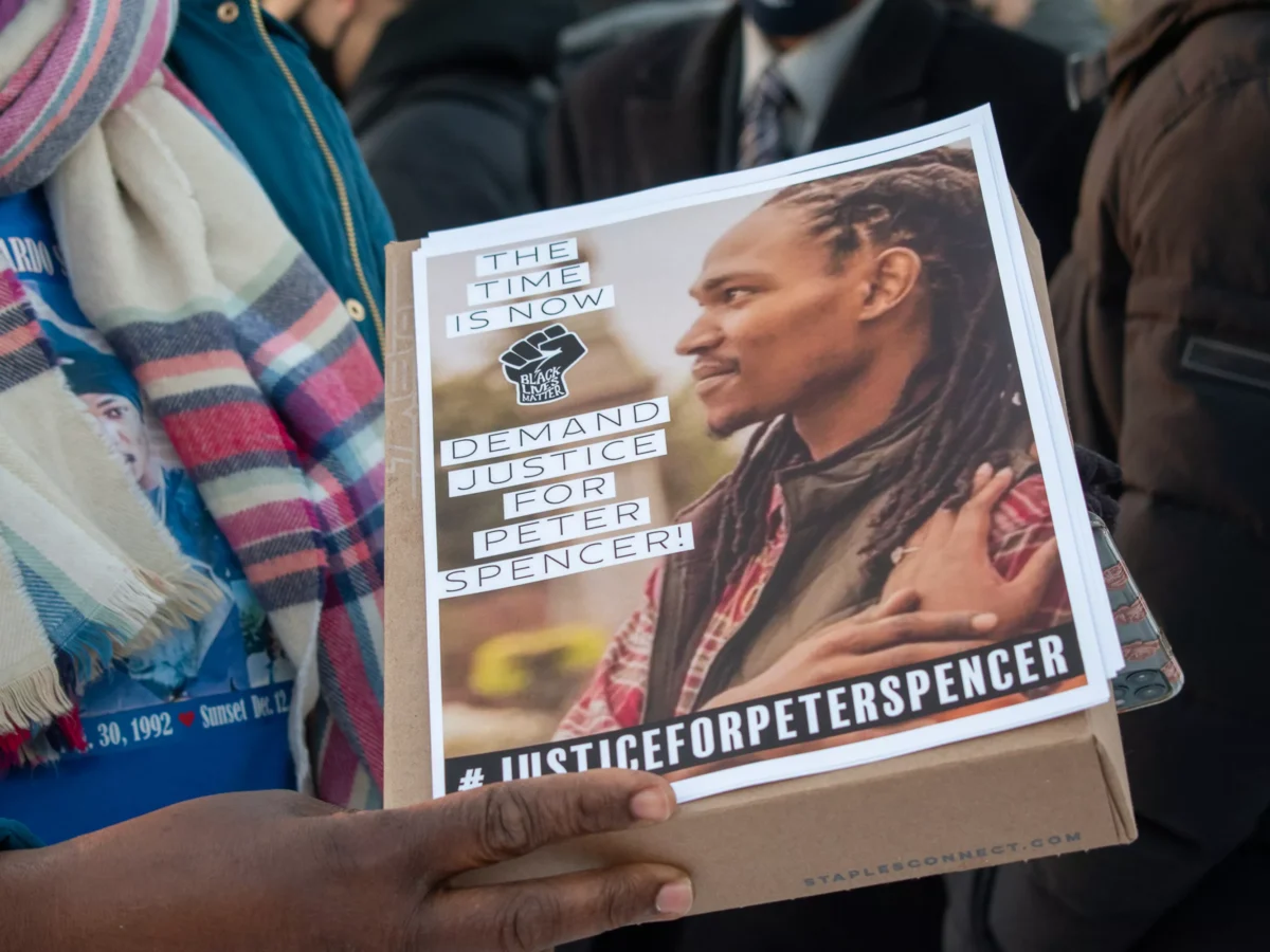 Pittsburghers remember Peter Spencer with candlelight vigil, demand justice