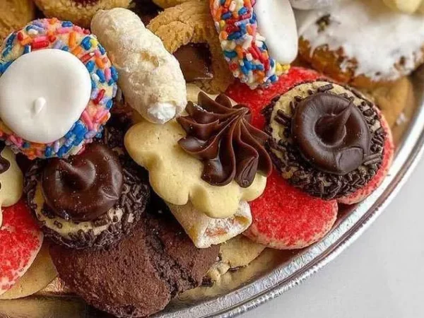 Where to find cookie table treats for the Pittsburgh wedding season