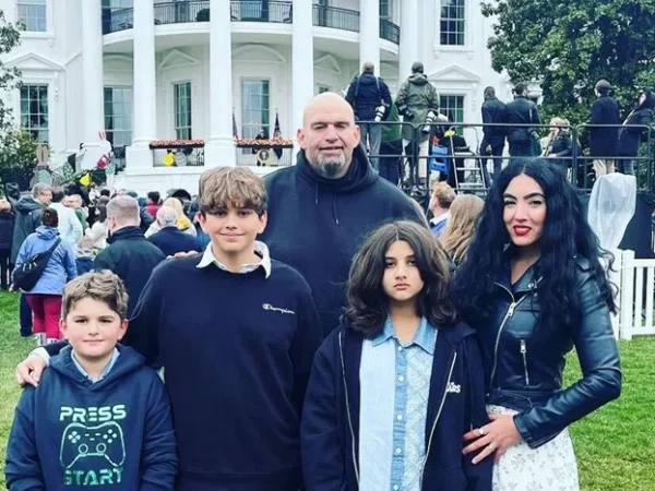 John Fetterman’s secret weapon to connecting with folks online: his wife, Gisele 😍😉