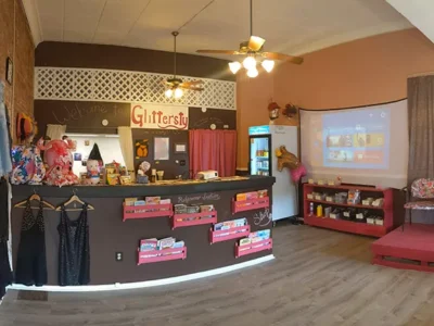 Glittersty encourages patrons to wallow in sober fun and creativity