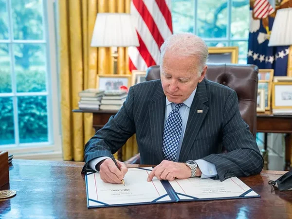 Conor Lamb among lawmakers pressing Biden to extend pause on student loans