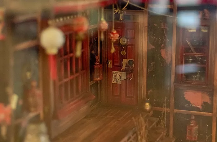 Sculpture of a Asian style miniature bathhouse