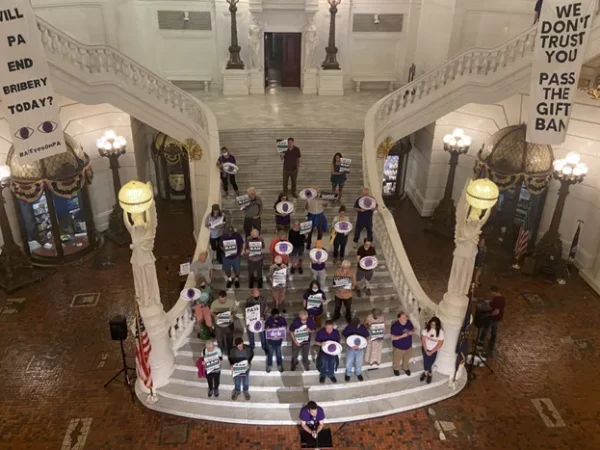 Lobbyist gift ban does not reach House floor; advocates say ‘there’s still time’