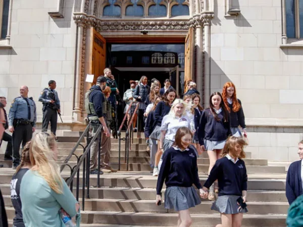 School shooting hoax leads to lockdowns, evacuations, and panic in Oakland