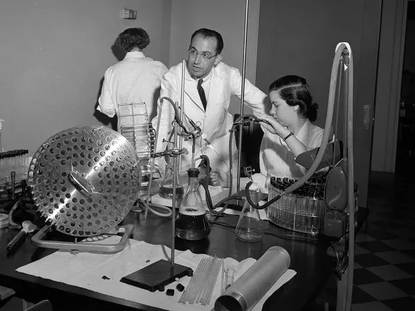 University of Pittsburgh recalls fight against polio with Jonas Salk exhibit