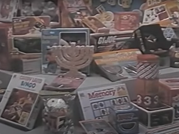 Rarely seen film captures Jewish businesses on Murray Avenue 40 years ago