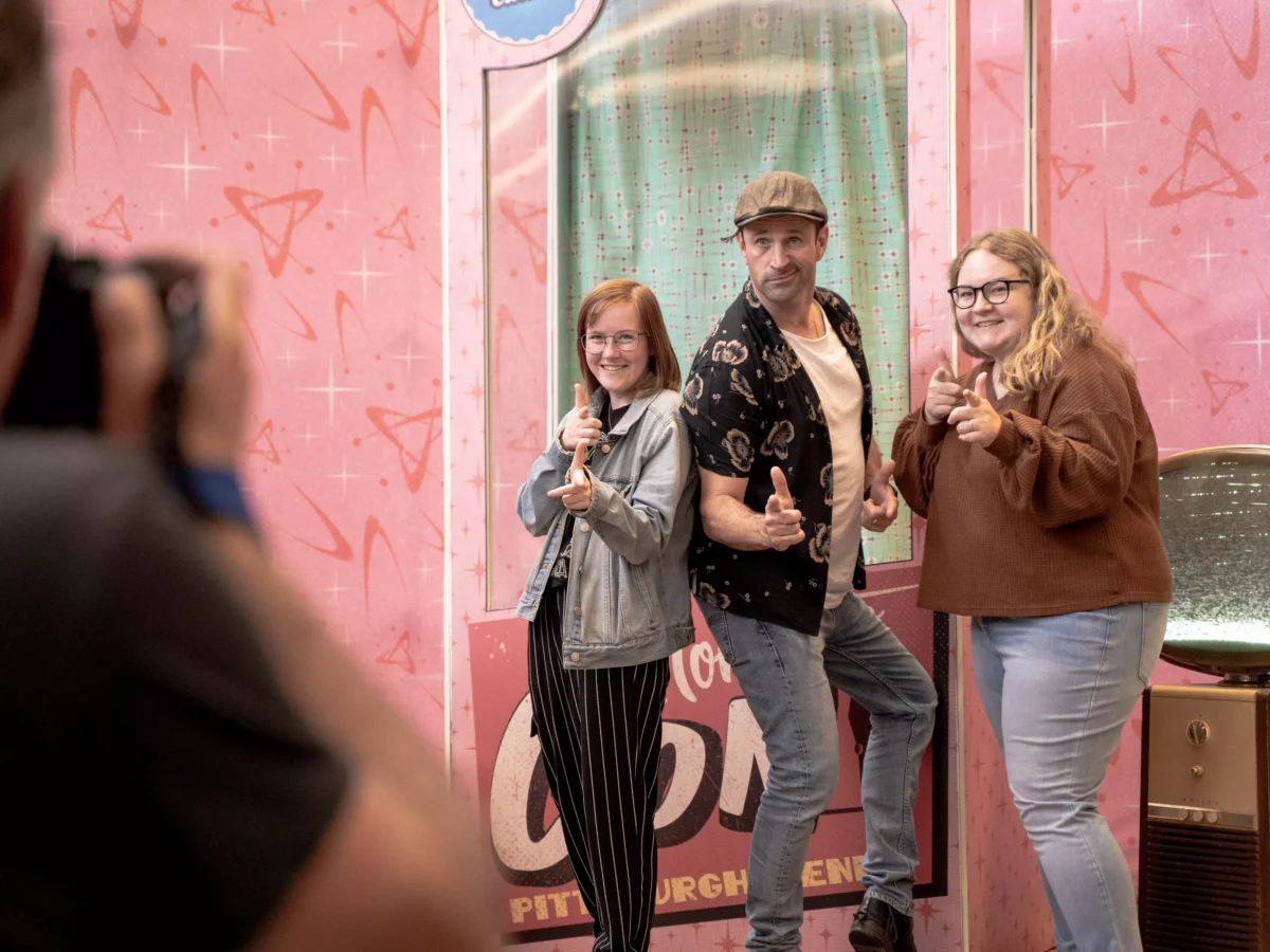 Momento Con honors SAG-AFTRA strike as Supernatural stars showcase other talents