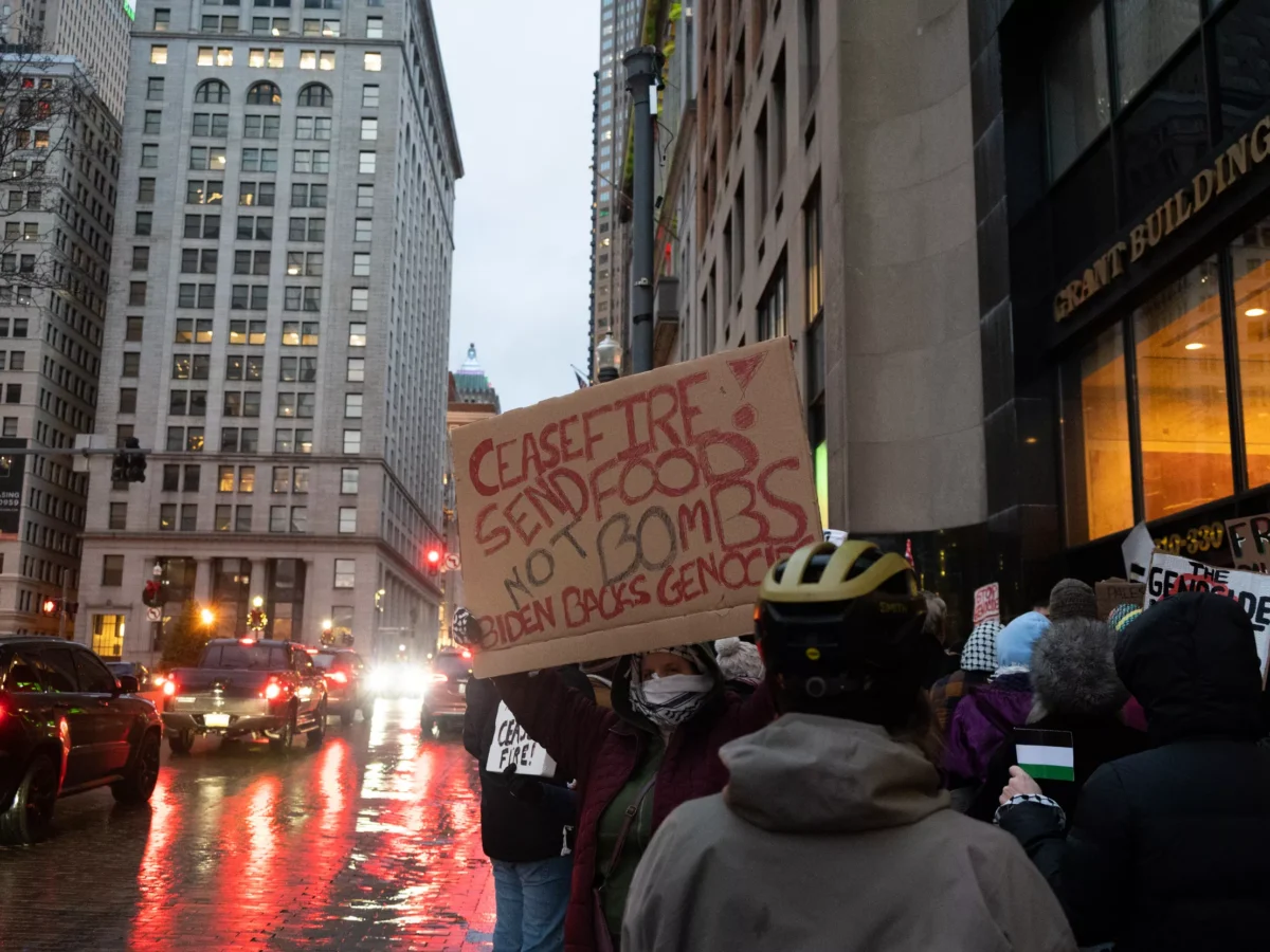 Pittsburghers protest US funding to Israel
