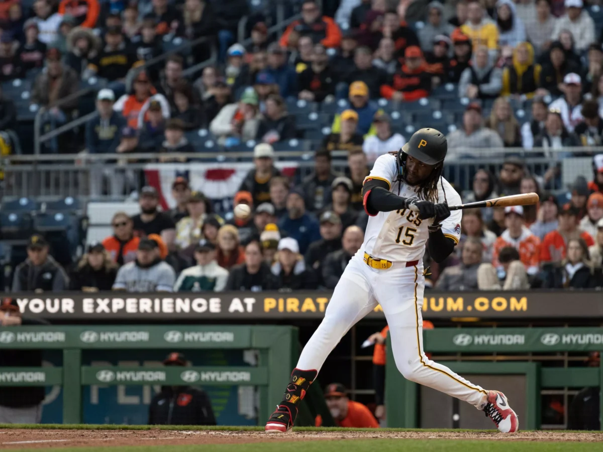 Pirates defeat the Orioles at home