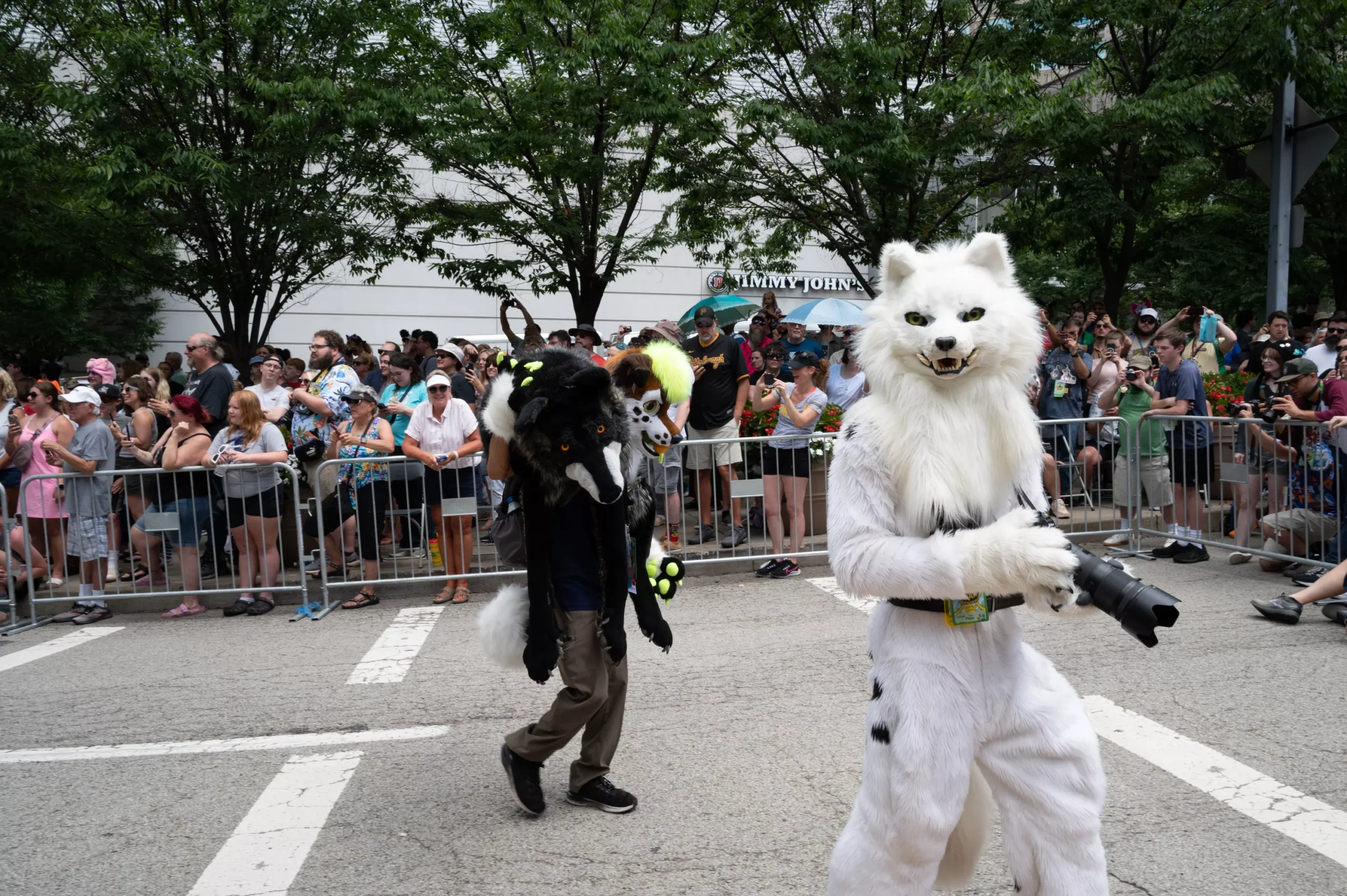 7-6-fursuit-08.webp