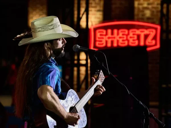 Nied’s Famous Fish Sandwich returns, Sheetz goes country, and more Pittsburgh food news