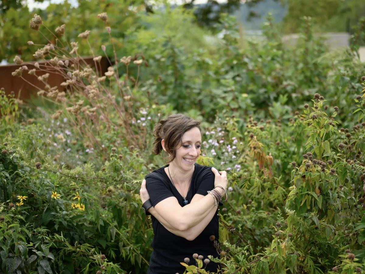 Therapeutic cuddling clubs give Pittsburghers a squeeze