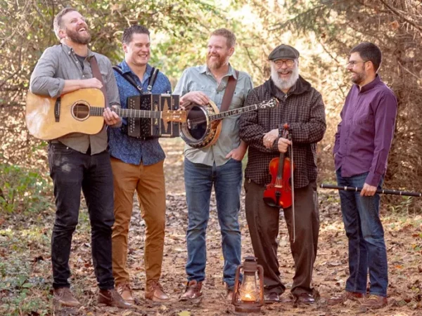 The Drowsy Lads brings “big happy musical family reunion” to the Pittsburgh Irish Festival