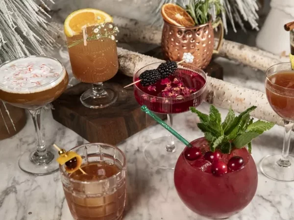 Holiday pop-up bars, ice cream for Eat’n Park’s Christmas Star, and more Pittsburgh food news