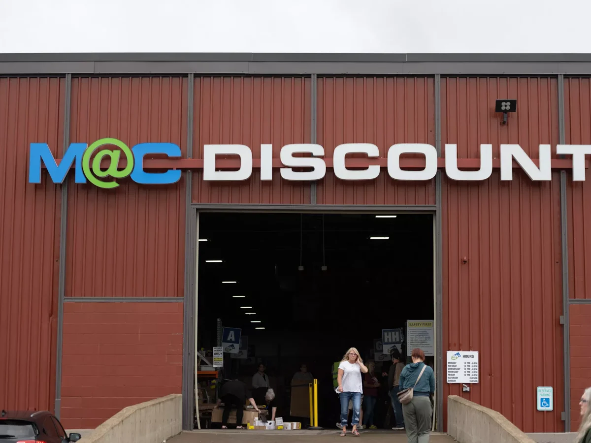 MAC.BID gives Amazon returns and employees rebuilding their lives a second chance