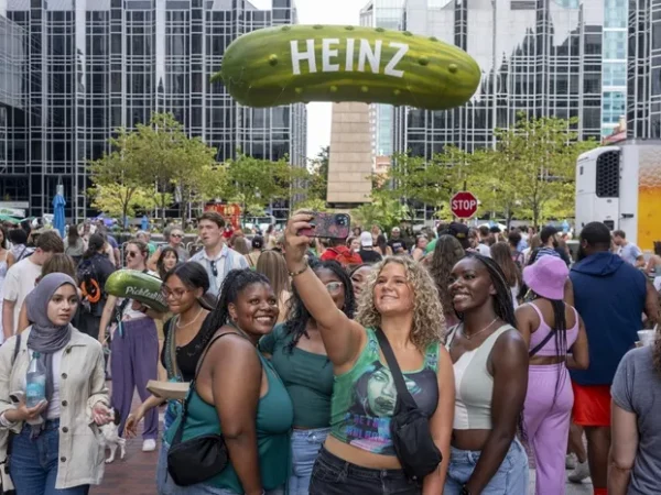 Jaws beer, Greek food, Picklesburgh details, and more Pittsburgh food news