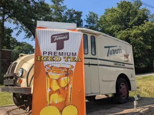 A Gus and Yiayia’s tribute, a Downtown grocery store, and more Pittsburgh food news