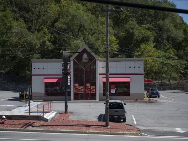 Best of PGH 2025 Best of PGH Food + Drink: Best Romantic Restaurant – Arby’s on McKnight Road