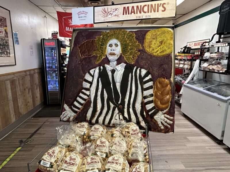 Batman bread, New England-style pizza, and more Pittsburgh food news