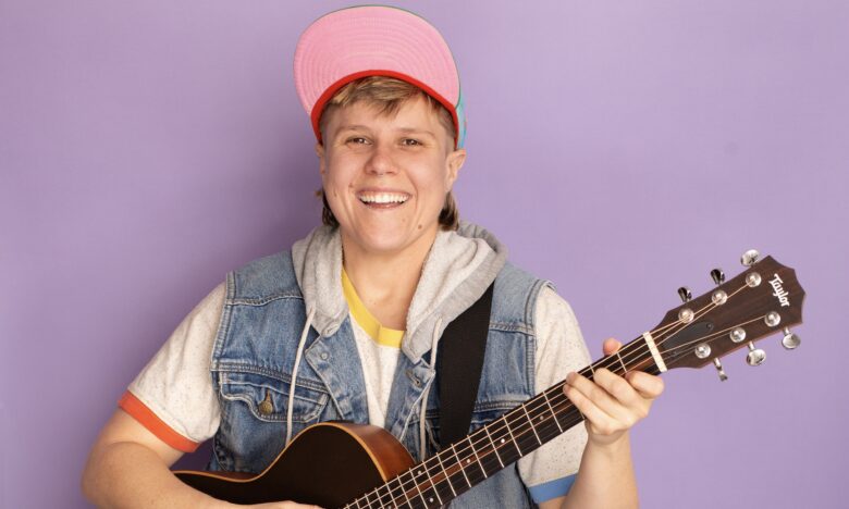 Jules jams into Millvale during first solo tour